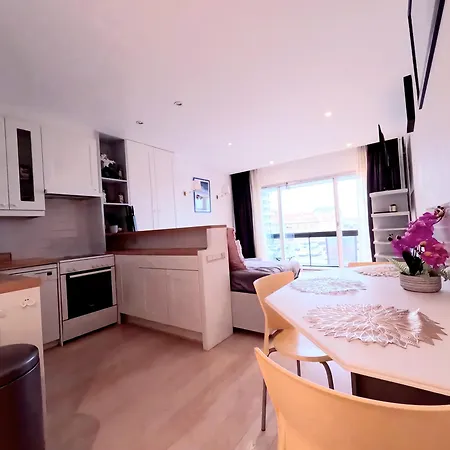 Skyline 2 * Oostduinkerke